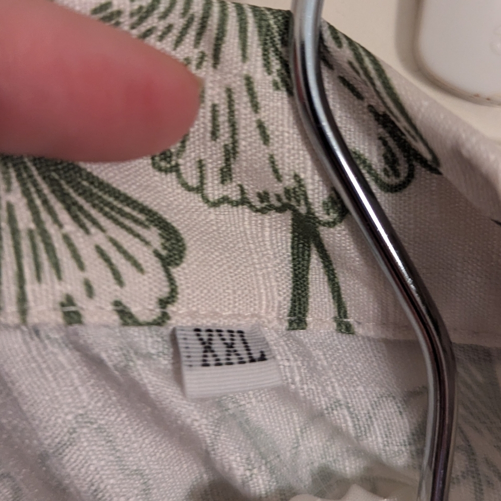 NIB long sleeve button down top - Picture 5 of 10
